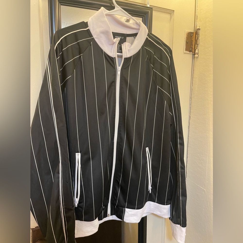 Forever 21 Black Men’s Bomber jacket XL